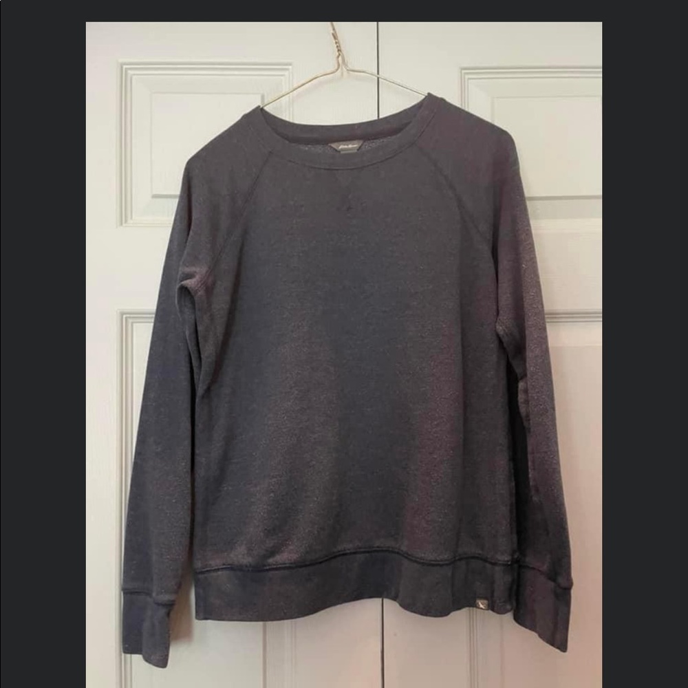 Grey sweatshirt